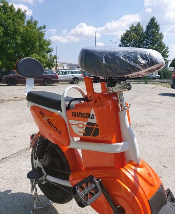 6890493 111874825 big.jpg