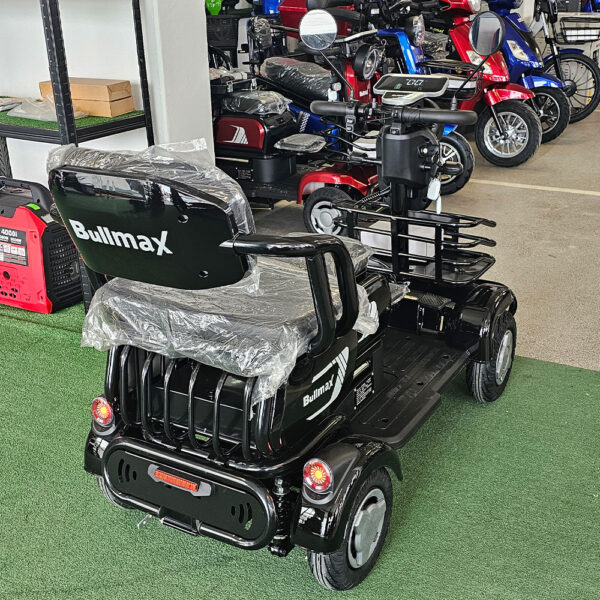 elektricheska chetirikolka vazrastni invalidi bullmax a9 cherna 8.jpg